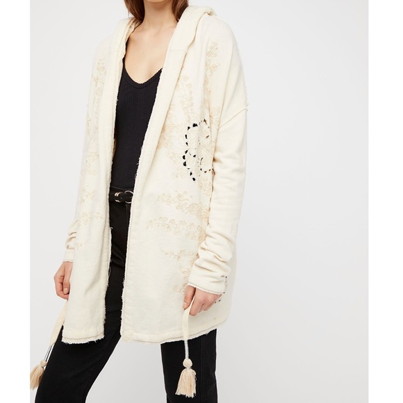 Free People Sweaters - ✨ Free People Oh Pretty Daze Cardi ✨